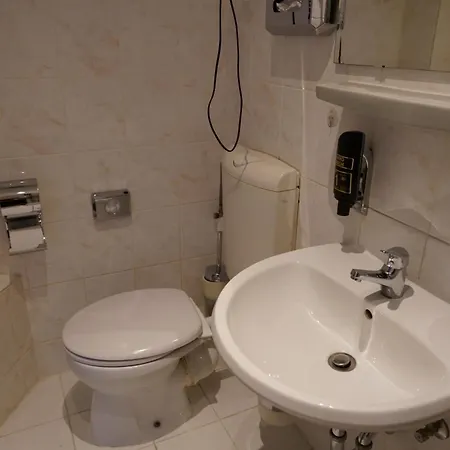Hotel Pension Xantener Eck Berlin Extérieur photo