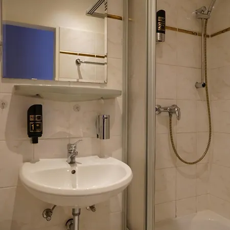 Hotel Pension Xantener Eck Berlin Extérieur photo