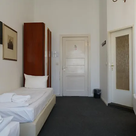 Hotel Pension Xantener Eck Berlin Extérieur photo