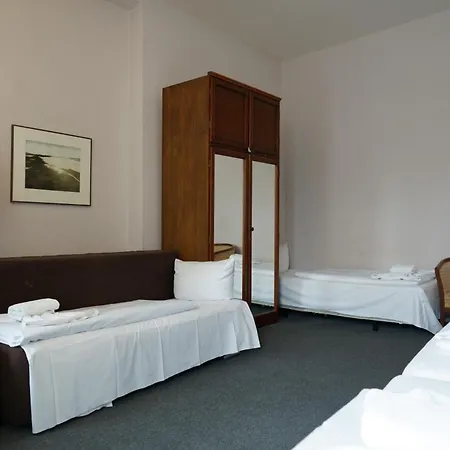 Hotel Pension Xantener Eck Berlin Extérieur photo